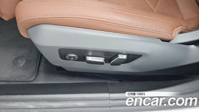 BMW 5 Series G60 — Фото автомобиля 30