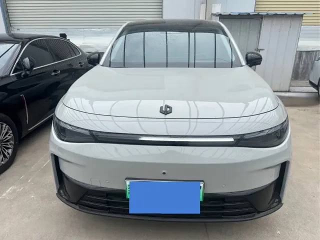 Leapmotor C10 — Фото автомобиля 2