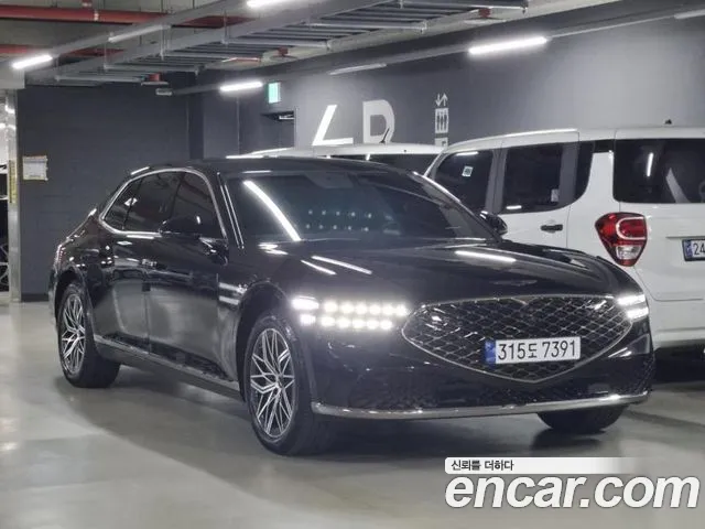 Фотография автомобиля — Genesis G90 RS4