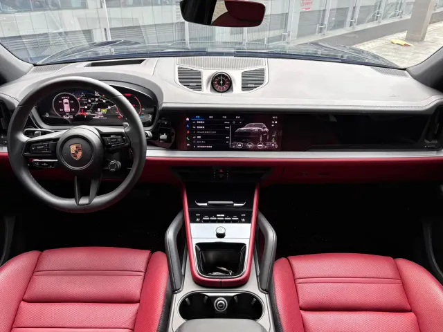 Porsche Cayenne — Фото автомобиля 16