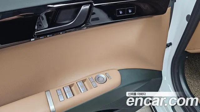 Hyundai Grandeur GN7 — Фото автомобиля 28