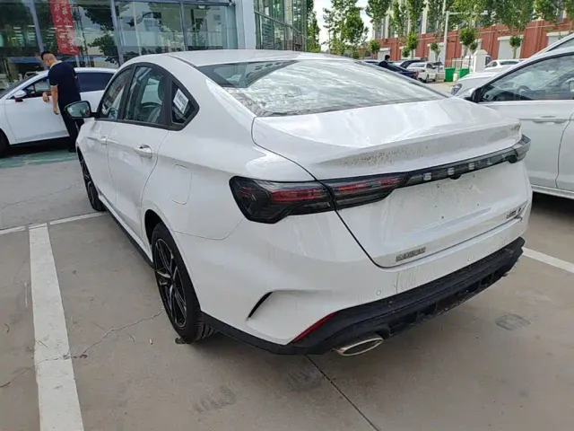 Geely Binrui — Фото автомобиля 4
