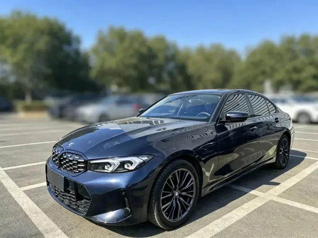 Фотография автомобиля — BMW 3 Series