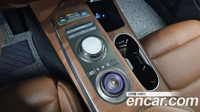 Genesis GV70 — Фото автомобиля 12