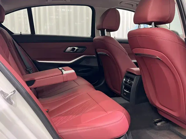 BMW 3 Series — Фото автомобиля 6