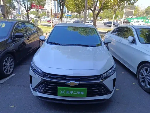 Chevrolet Monza — Фото автомобиля 2