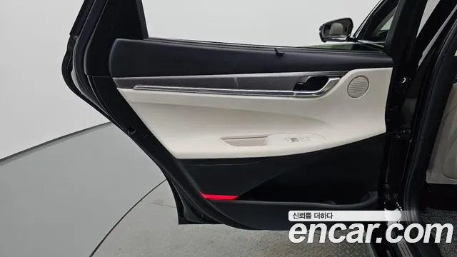 Hyundai Grandeur (New) Hybrid — Фото автомобиля 14