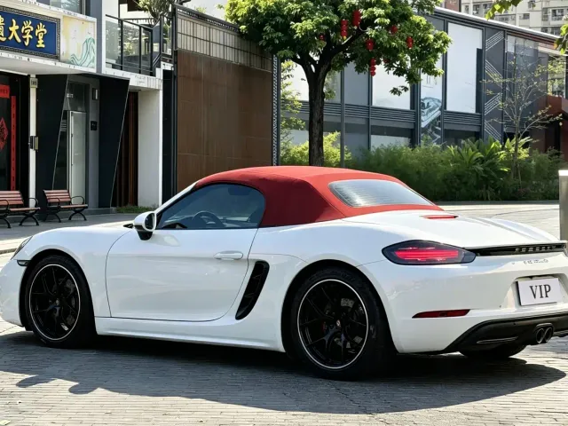 Porsche 718 — Фото автомобиля 9