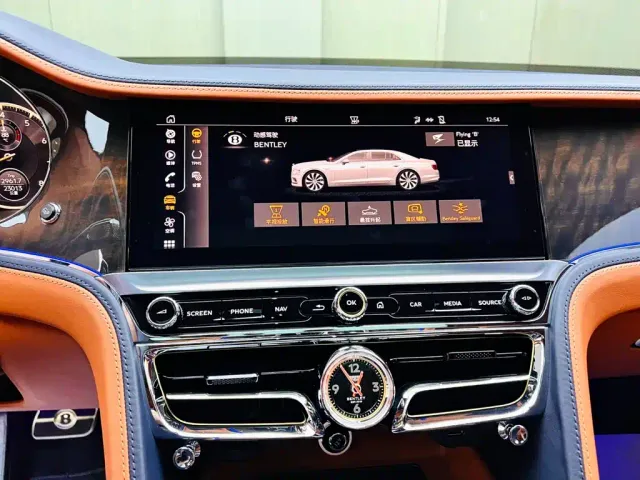 Bentley Flying Spur — Фото автомобиля 13