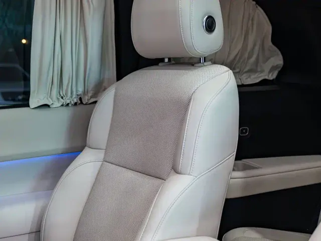 Li Auto L9 — Фото автомобиля 12