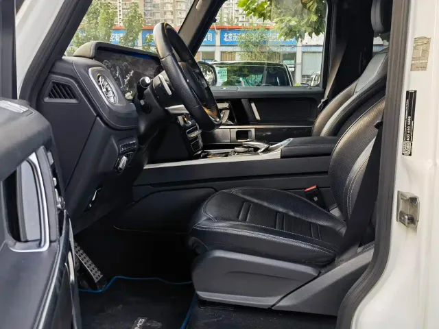 Mercedes-Benz G-Class — Фото автомобиля 5