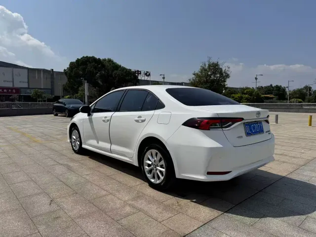 Toyota Corolla — Фото автомобиля 6