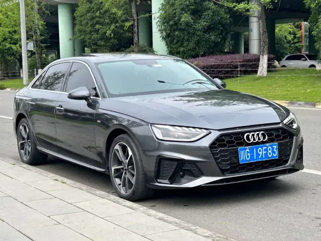 Audi A4L — Фото автомобиля 3