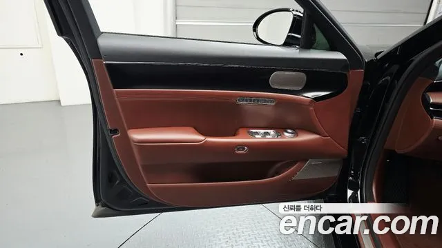 Genesis G90 Бензин 3.5 турбо AWD — Фото автомобиля 22
