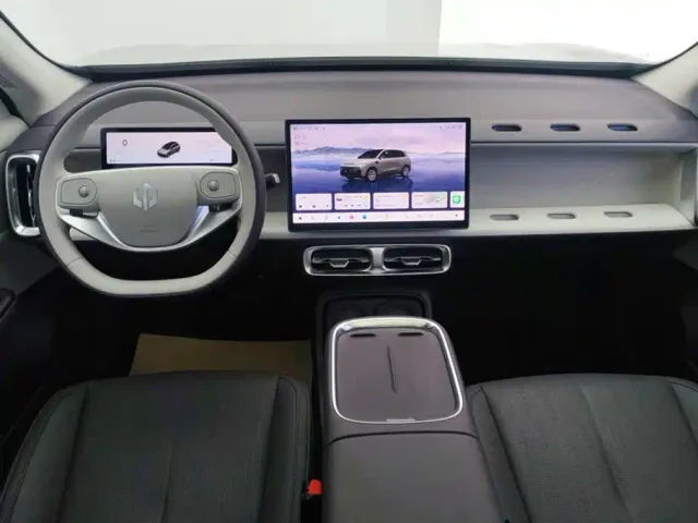 Leapmotor B10 — Фото автомобиля 12