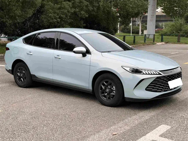 BYD Qin PLUS — Фото автомобиля 12