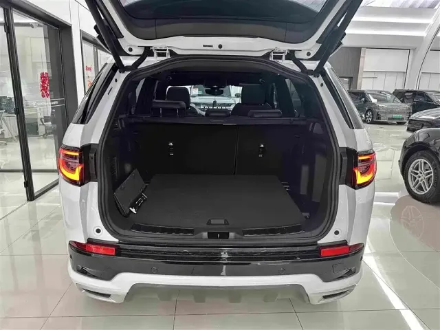 Land Rover Discovery Sport — Фото автомобиля 26