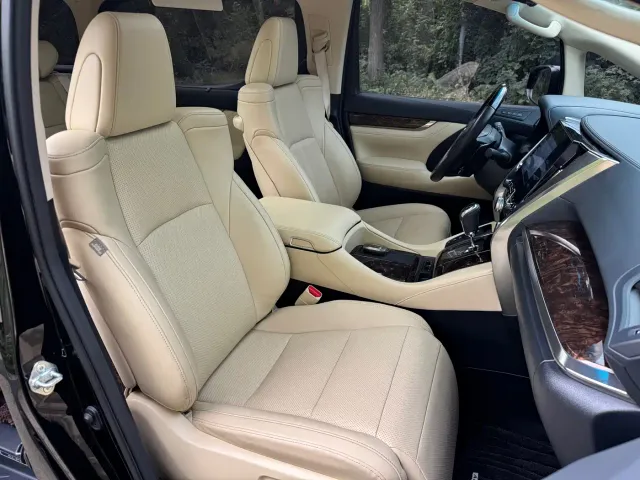 Toyota Alphard — Фото автомобиля 13