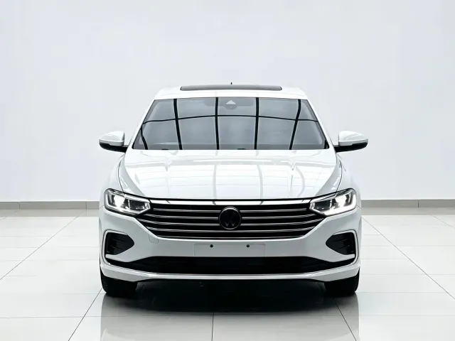 Volkswagen Lavida — Фото автомобиля 2