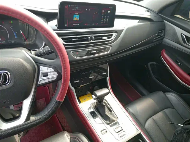 Changan CS75 — Фото автомобиля 8