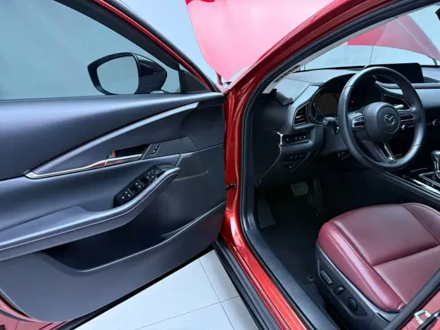 Mazda CX-30 — Фото автомобиля 8