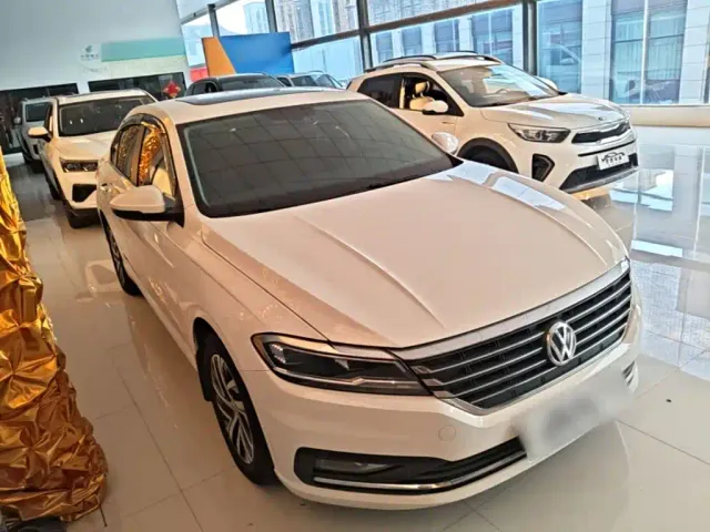 Volkswagen Lavida — Фото автомобиля 3