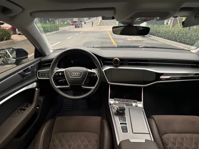 Audi A7L — Фото автомобиля 7