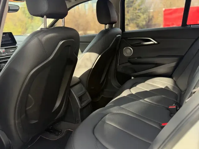 BMW 1 Series — Фото автомобиля 10