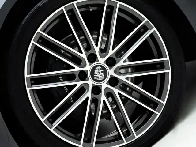 Porsche Panamera — Фото автомобиля 6