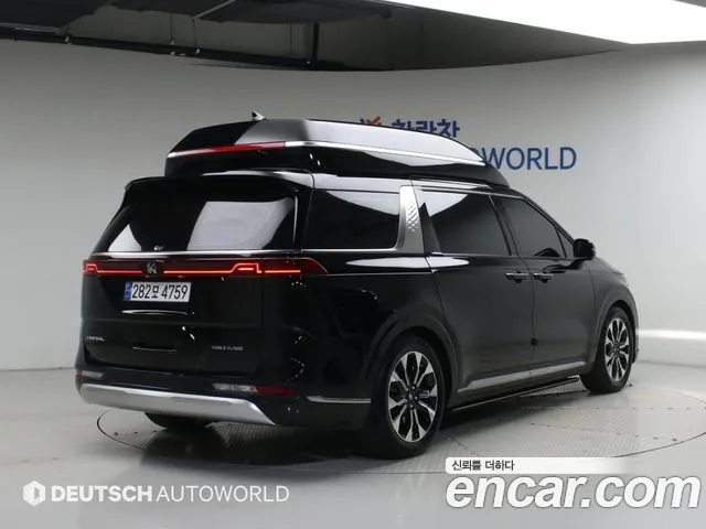 Kia Carnival Generation 4 — Фото автомобиля 2