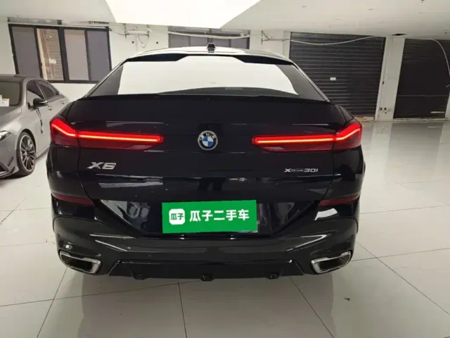 BMW X6 — Фото автомобиля 3