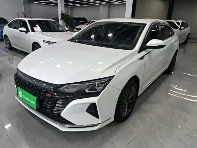 Фотография автомобиля — Dongfeng Yixuan MAX