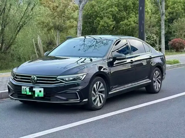 Фотография автомобиля — Volkswagen Magotan