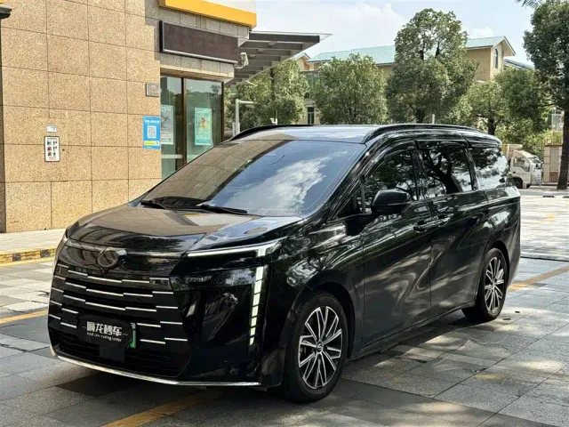Фотография автомобиля — GAC Trumpchi E8