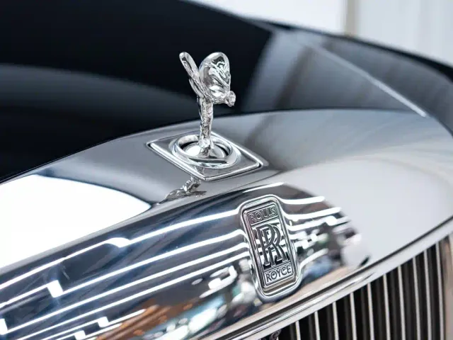 Rolls-Royce Phantom — Фото автомобиля 23