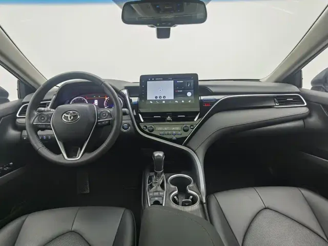Toyota Camry — Фото автомобиля 5