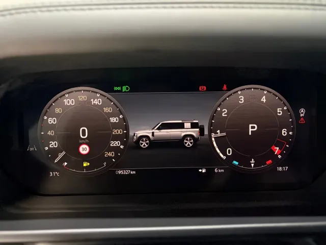 Land Rover Defender — Фото автомобиля 14