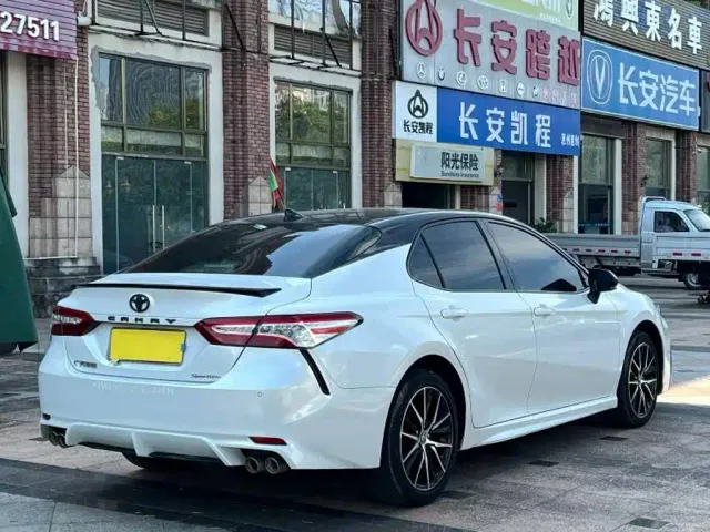 Toyota Camry — Фото автомобиля 6