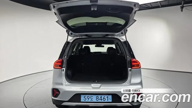 Kia Niro Niro Plus Air — Фото автомобиля 26