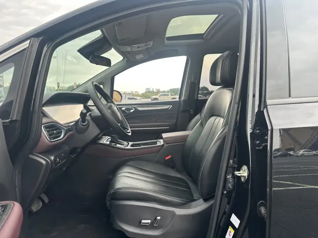 GAC Trumpchi M6 — Фото автомобиля 4