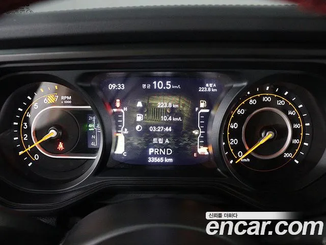Jeep Wrangler — Фото автомобиля 8