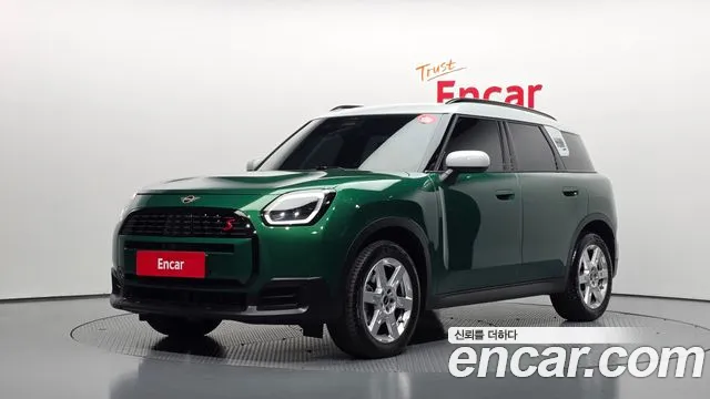 Фотография автомобиля — MINI Countryman 3rd Gen