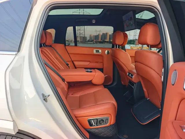 Li Auto L7 — Фото автомобиля 8