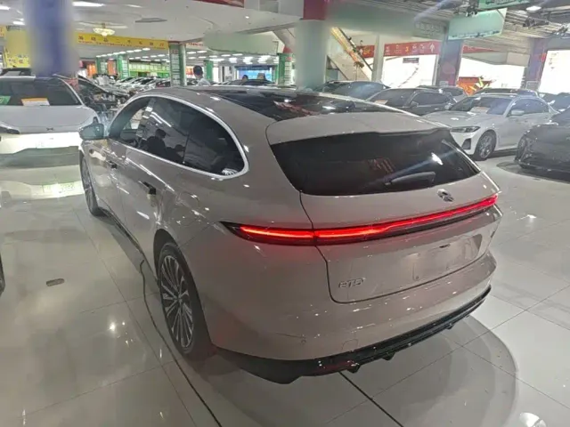 Nio ET5 Touring — Фото автомобиля 4