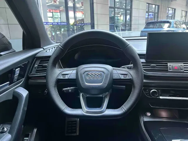 Audi Q5L — Фото автомобиля 9