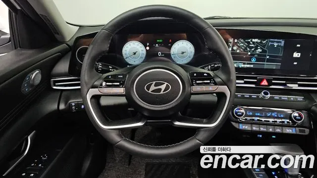 Hyundai AVANTE Новый Avante (CN7) — Фото автомобиля 12