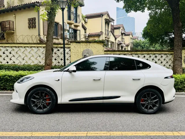 IM Motors LS6 — Фото автомобиля 4