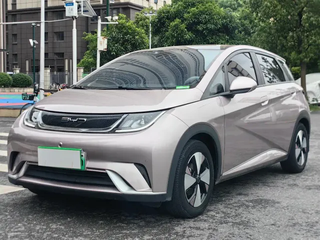 Фотография автомобиля — BYD Dolphin