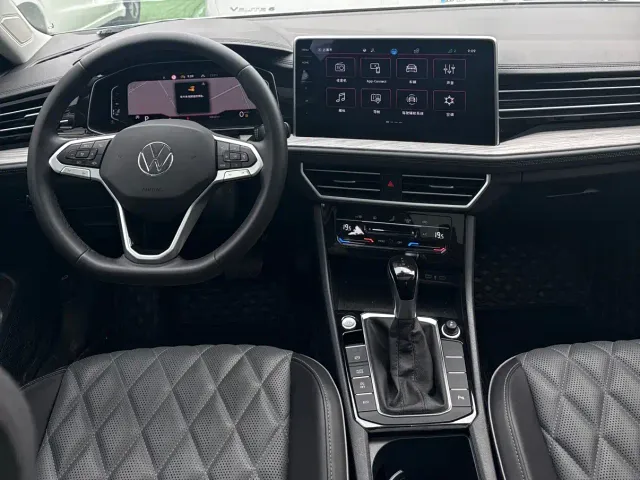 Volkswagen Sagitar — Фото автомобиля 8