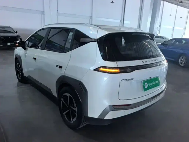 GAC Aion Y — Фото автомобиля 4